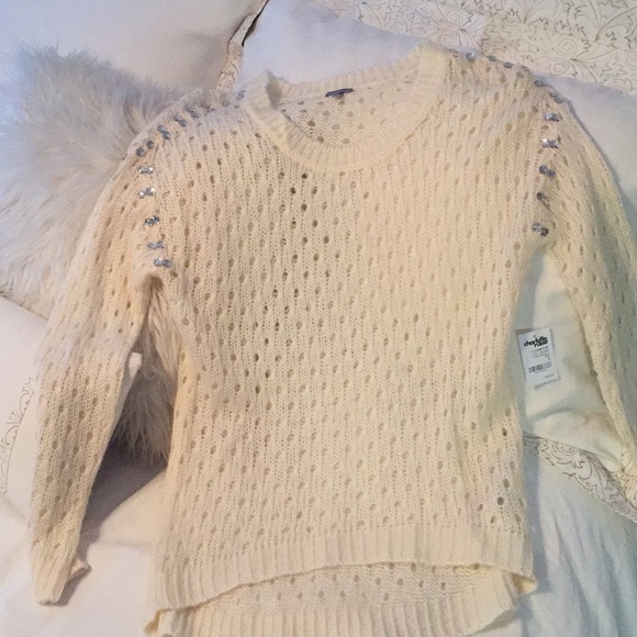 Charlotte Russe Sweaters - Charlotte Ruess sweater w/ diamond embellishments